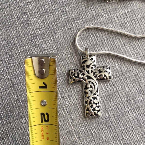 💥New Silver Filagree Cross Necklace Earring Set - Picture 7 of 9